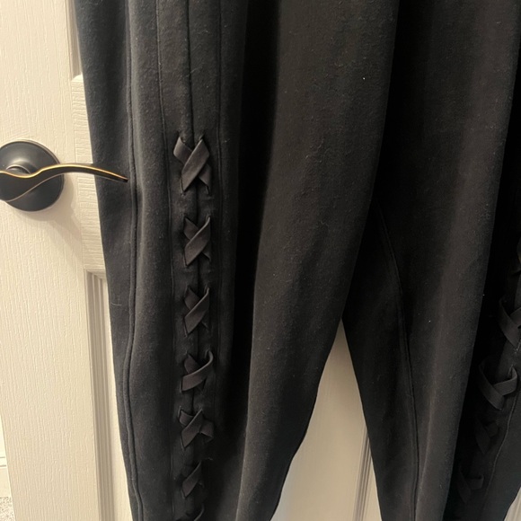 Lululemon Braided Detail High Rise Black Jogger - Picture 6 of 9